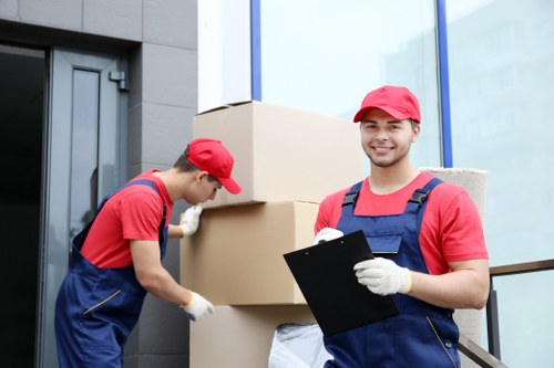 Residential and commercial moving support in Elephant and Castle