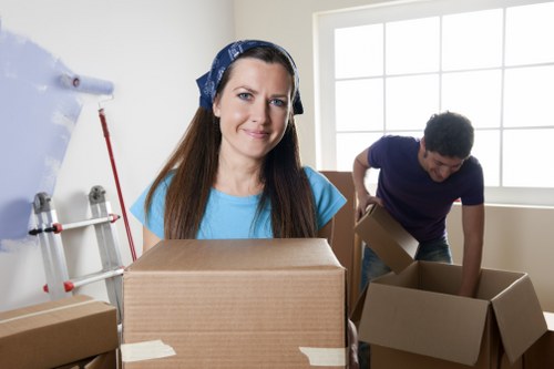 Local truck hire for flat moves and apartment access in Elephant and Castle