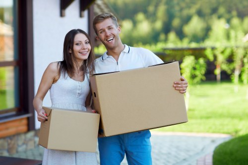 Room-by-room packing support for flats and apartments in Elephant and Castle
