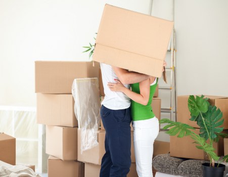 Local unpacking support in Elephant and Castle for moving day