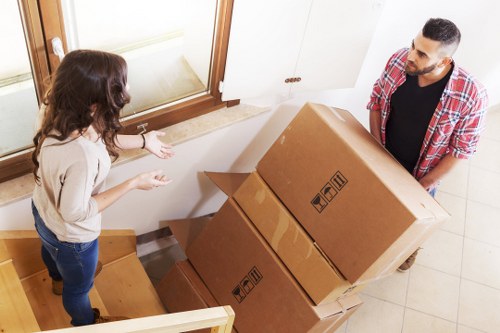Elephant and Castle removal van service for apartments, offices, and storage moves