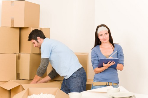 Practical moving truck service handling access challenges in Elephant and Castle