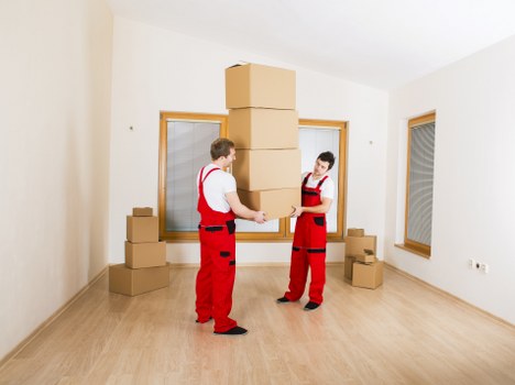 Local removals truck suited to flats and business moves in South London